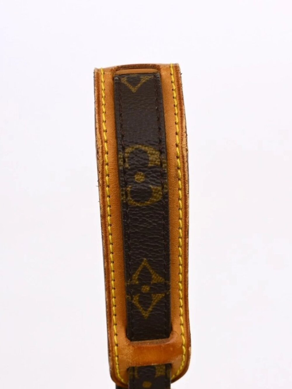 LOUIS VUITTON DANUBE SHOULDER BAG MONOGRAM - Picture 8 of 15